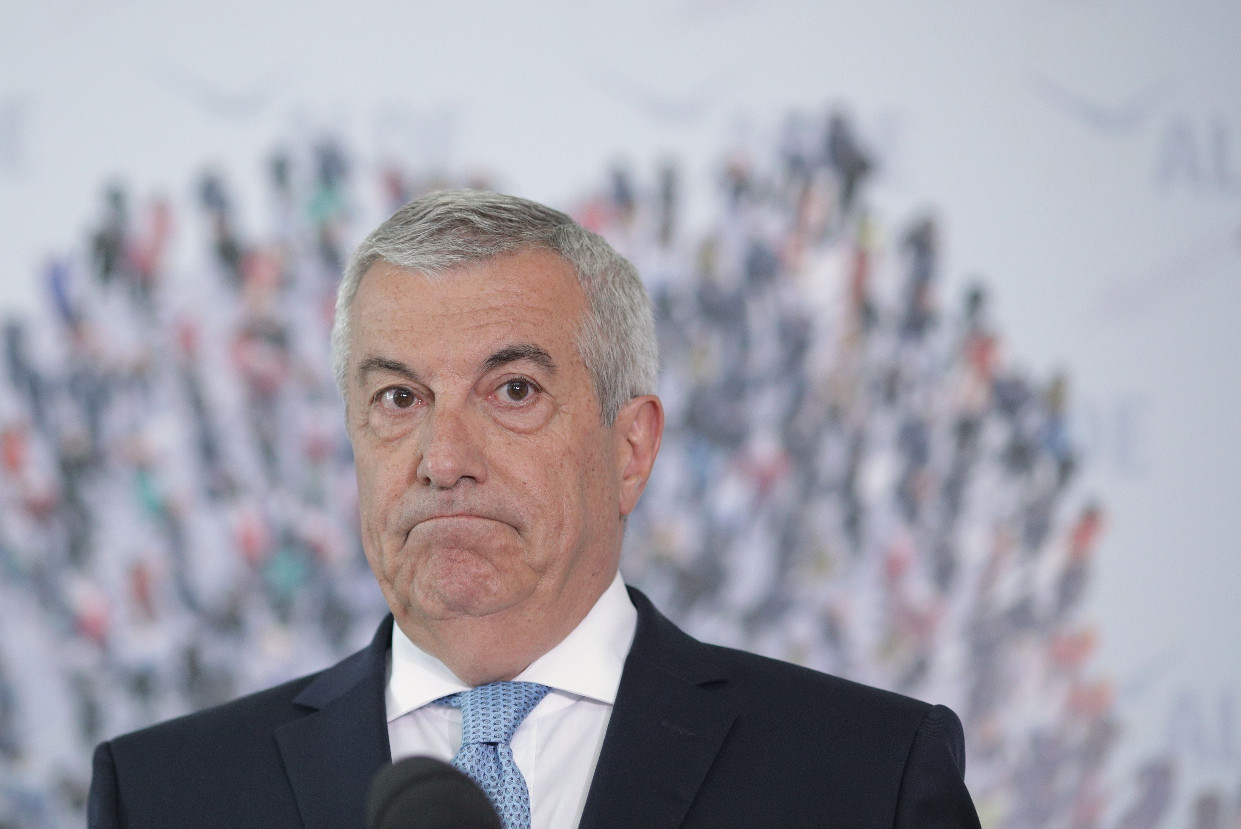 Tariceanu nu a iesit nici astazi de la guvernare. ALDE se decide in septembrie