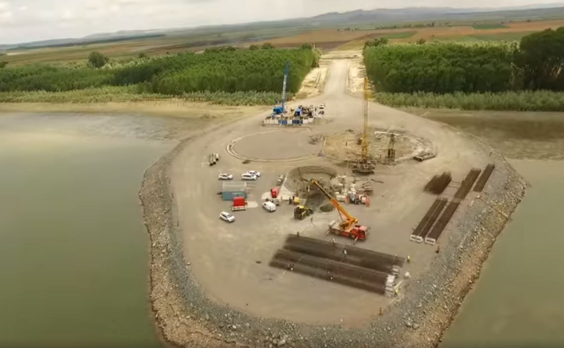 Noi imagini cu lucrarile la podul suspendat peste Dunare