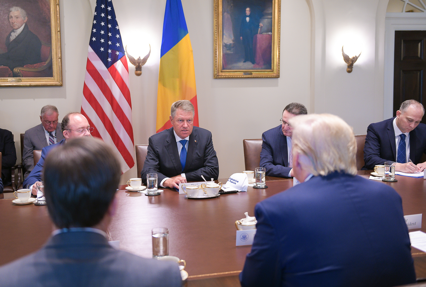 Clipul postat pe contul de Twitter al Casei Albe cu vizita presedintelui Iohannis