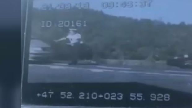 Poliţist de la Rutiera, lovit in plin de un autoturism