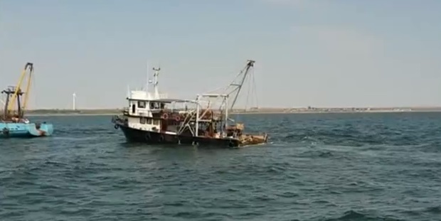 „Niciun comandant nu poate ieşi in larg cu o nava cu fisura”. Problema pe care ar fi avut-o pescadorul ajuns la un pas de scufundare