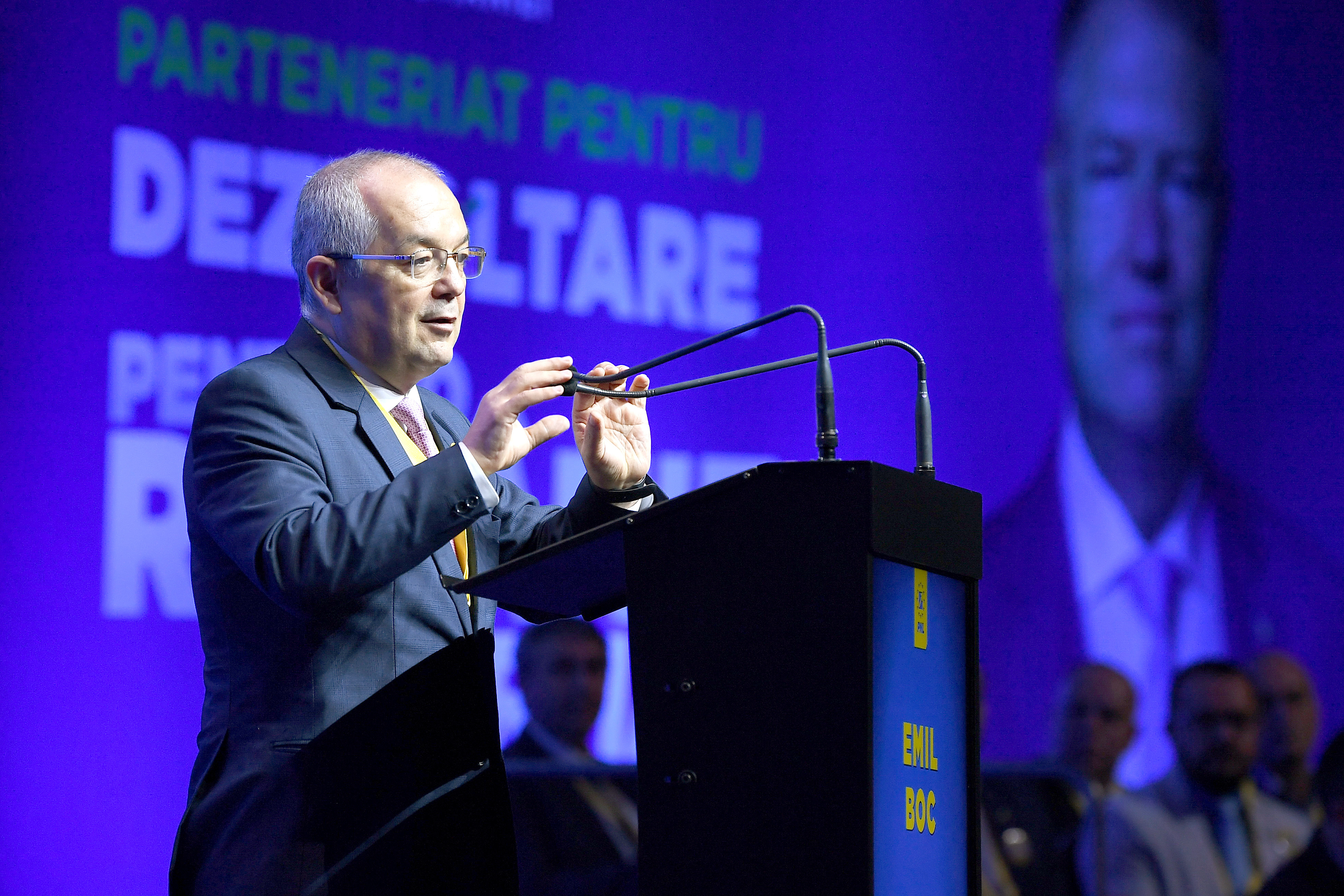 Primarii, în frunte cu Emil Boc, primul atac la Guvernul Cîțu: Și-a însușit rapid practicile nesănătoase ale „guvernelor anterioare”