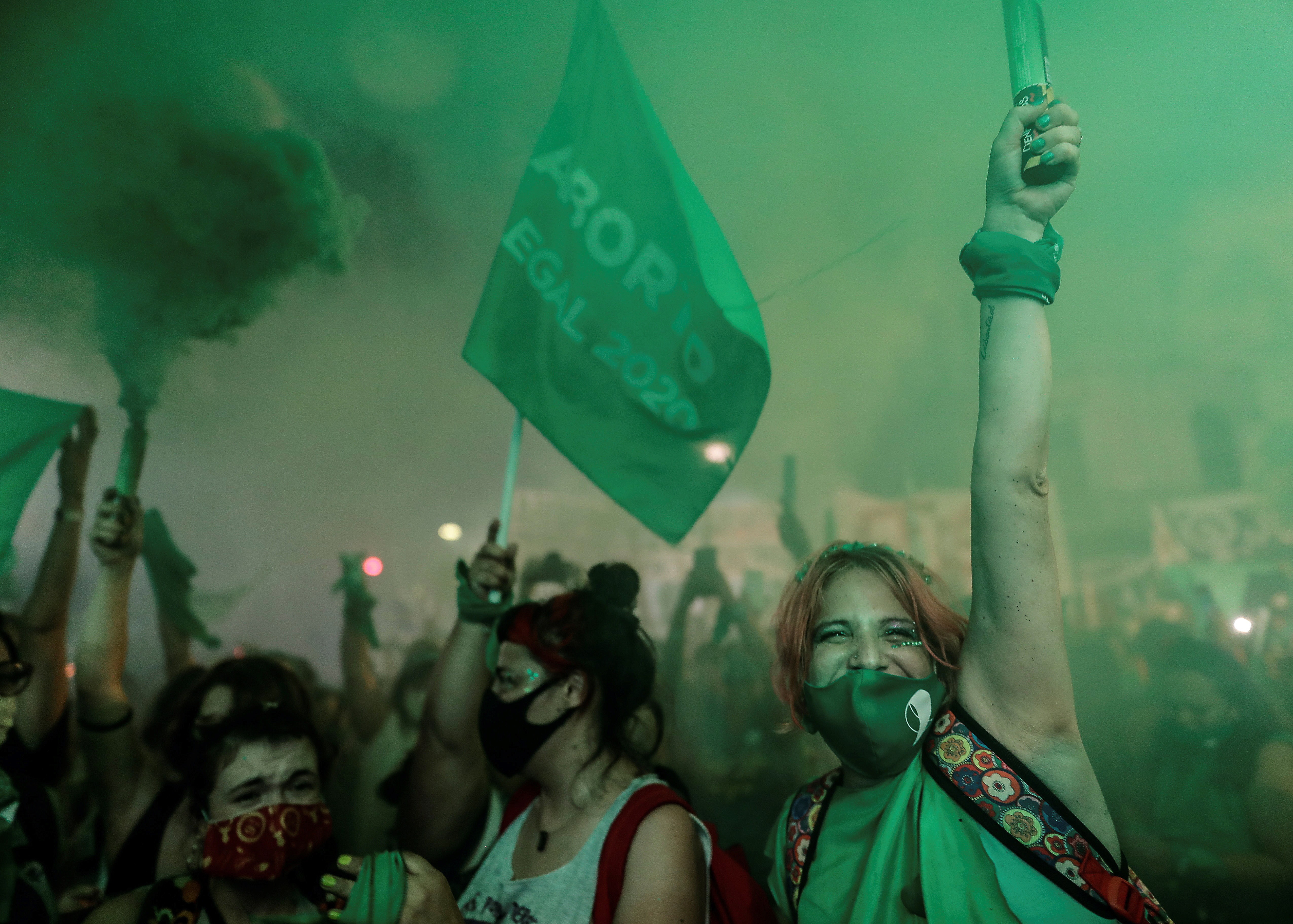 Argentina legalizează avortul printr-un vot istoric în Parlament. Decizia ar putea fi un semnal și pentru alte țări din America Latină