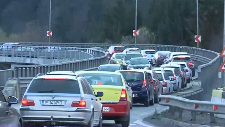 Începe petrecerea de Revelion. Se circulă în coloană pe DN1, București-Brașov, pe sensul spre stațiunile montane