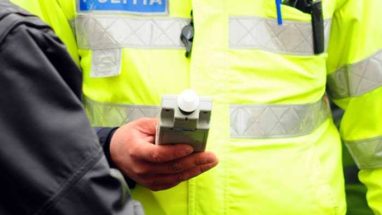 Poliţiştii din Prahova au tras focuri de armă pentru a prinde un şofer care a fugit când i s-au cerut actele