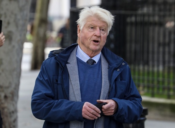 Tatăl lui Boris Johnson vrea să rămână în Europa. Stanley Johnson va cere cetățenia Franței