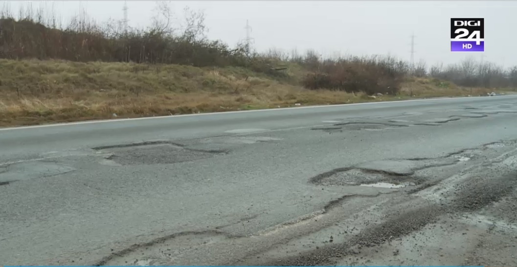 Slalom pe șosea: Centura Capitalei, bună de rupt mașini. Pe Autostrada Soarelui au răsărit din nou gropile reparate anul trecut