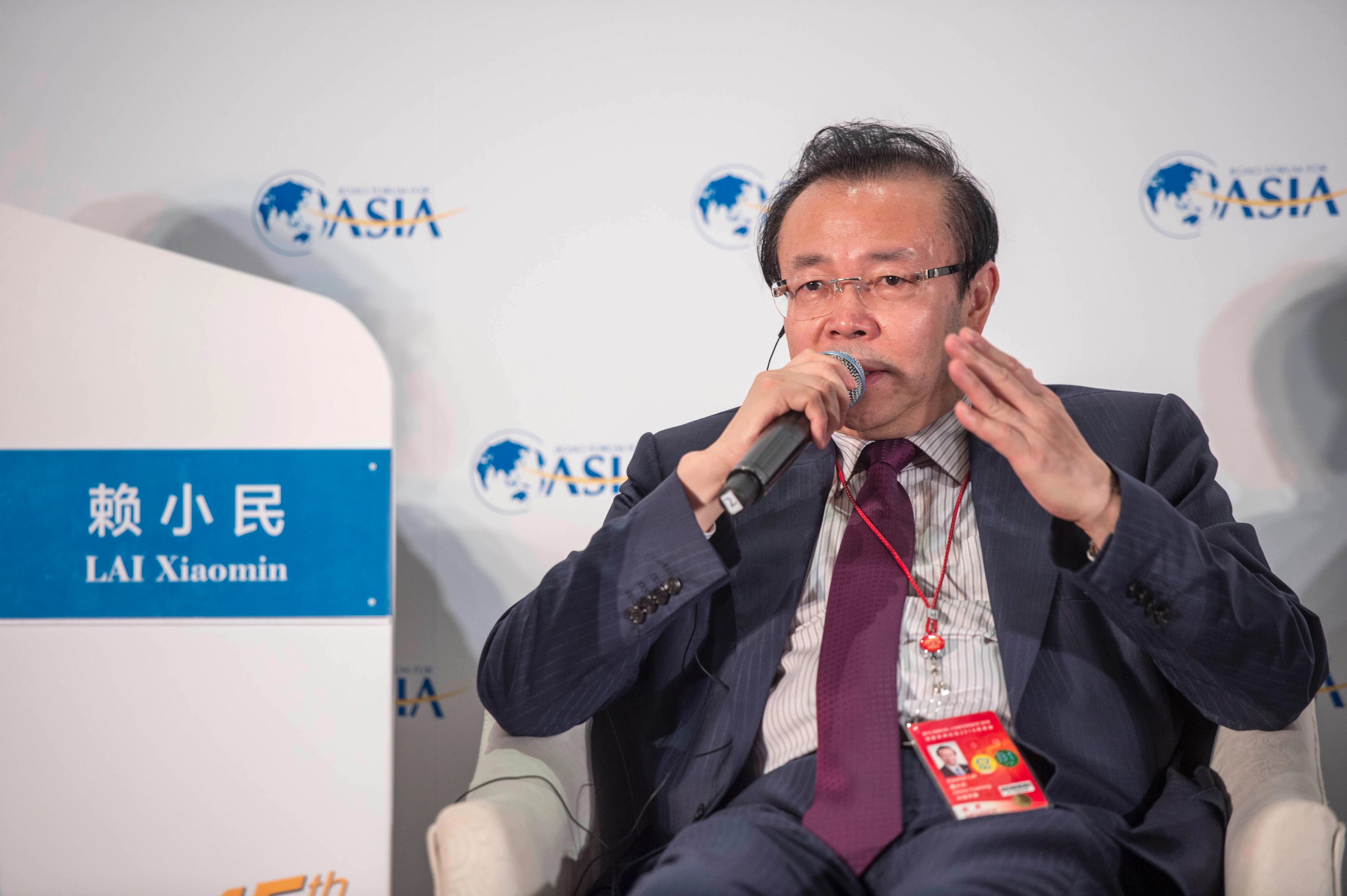 Om de afaceri condamnat la moarte pentru mită și bigamie, într-unul dintre cele mai mari scandaluri de corupție din China
