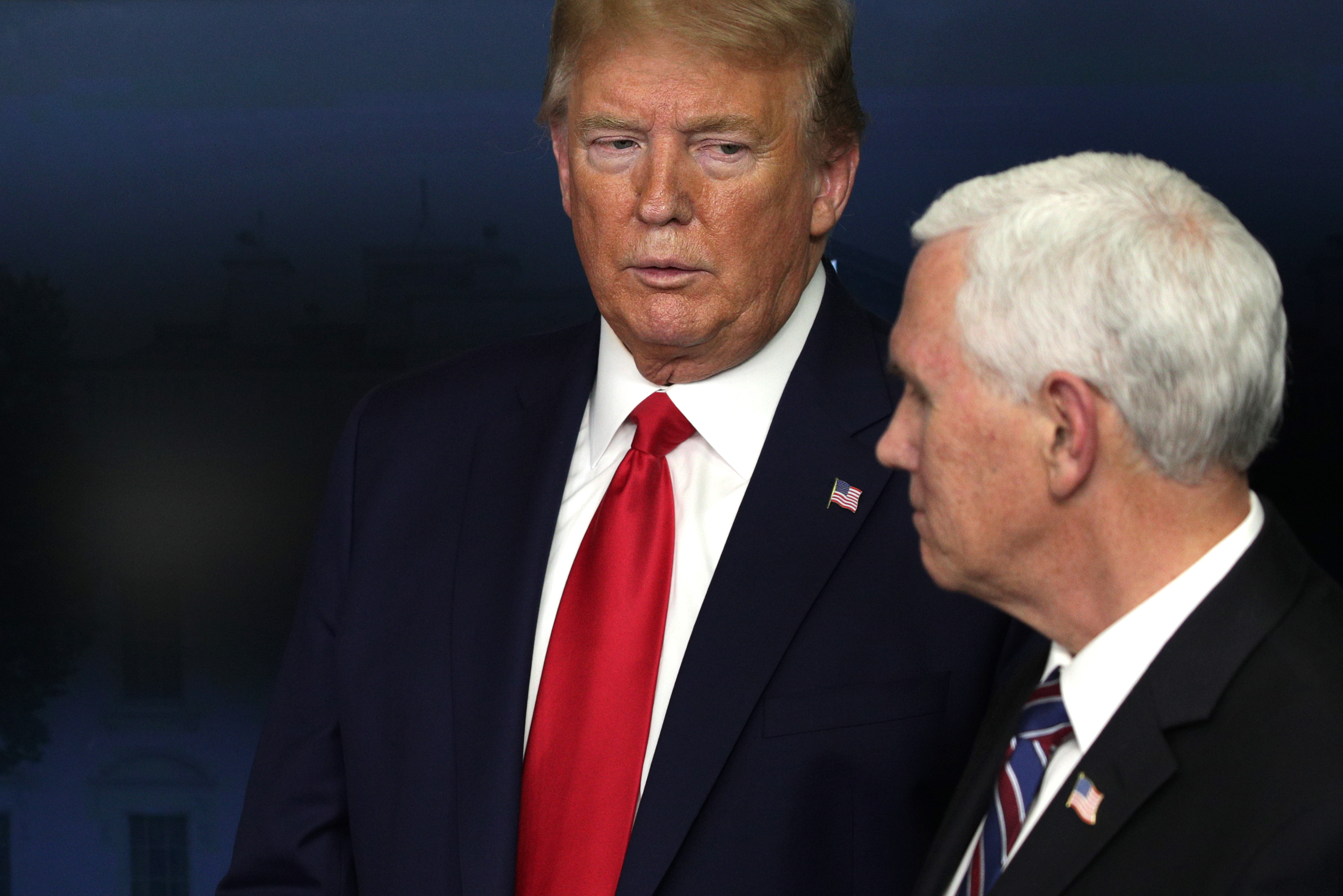 Donald Trump i-a interzis șefului de cabinet al lui Mike Pence să intre la Casa Albă