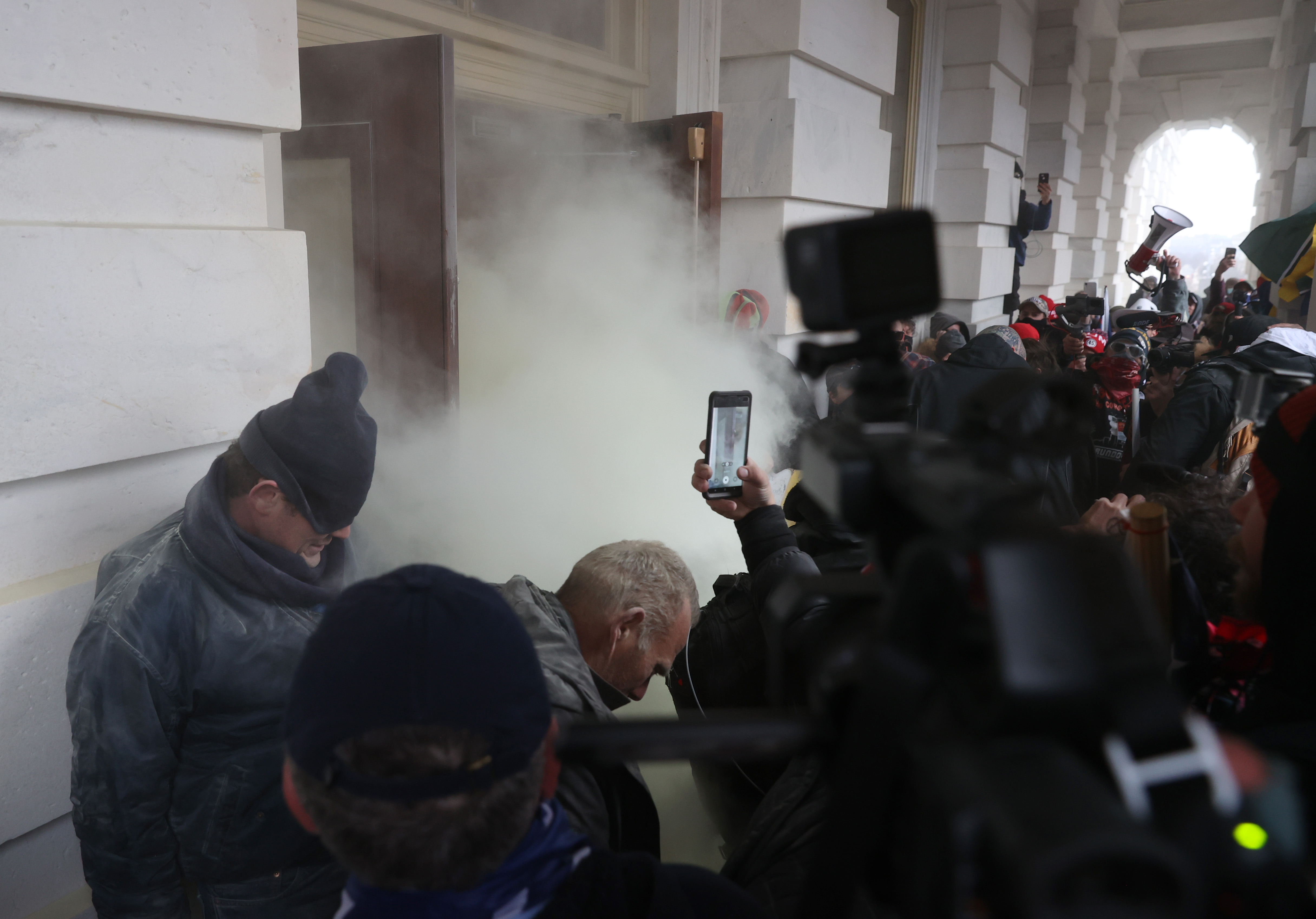 Asaltul de la Capitoliu, prezentat drept o mișcare Antifa în presa conservatoare