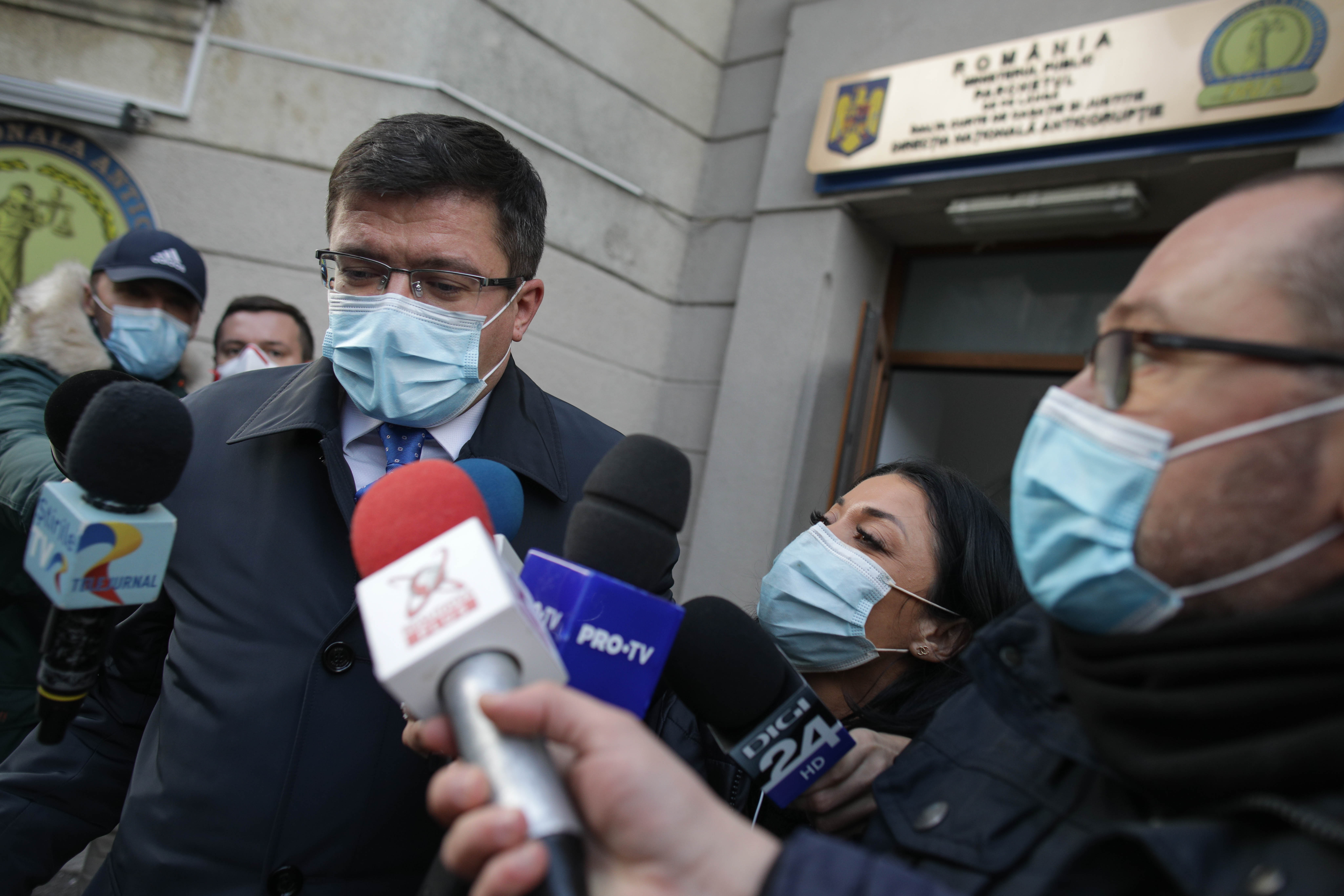 DNA: Costel Alexe ar fi pretins în mod direct „tablă cutată, țeavă pătrată, țeavă rectangulară și rulouri de tablă”