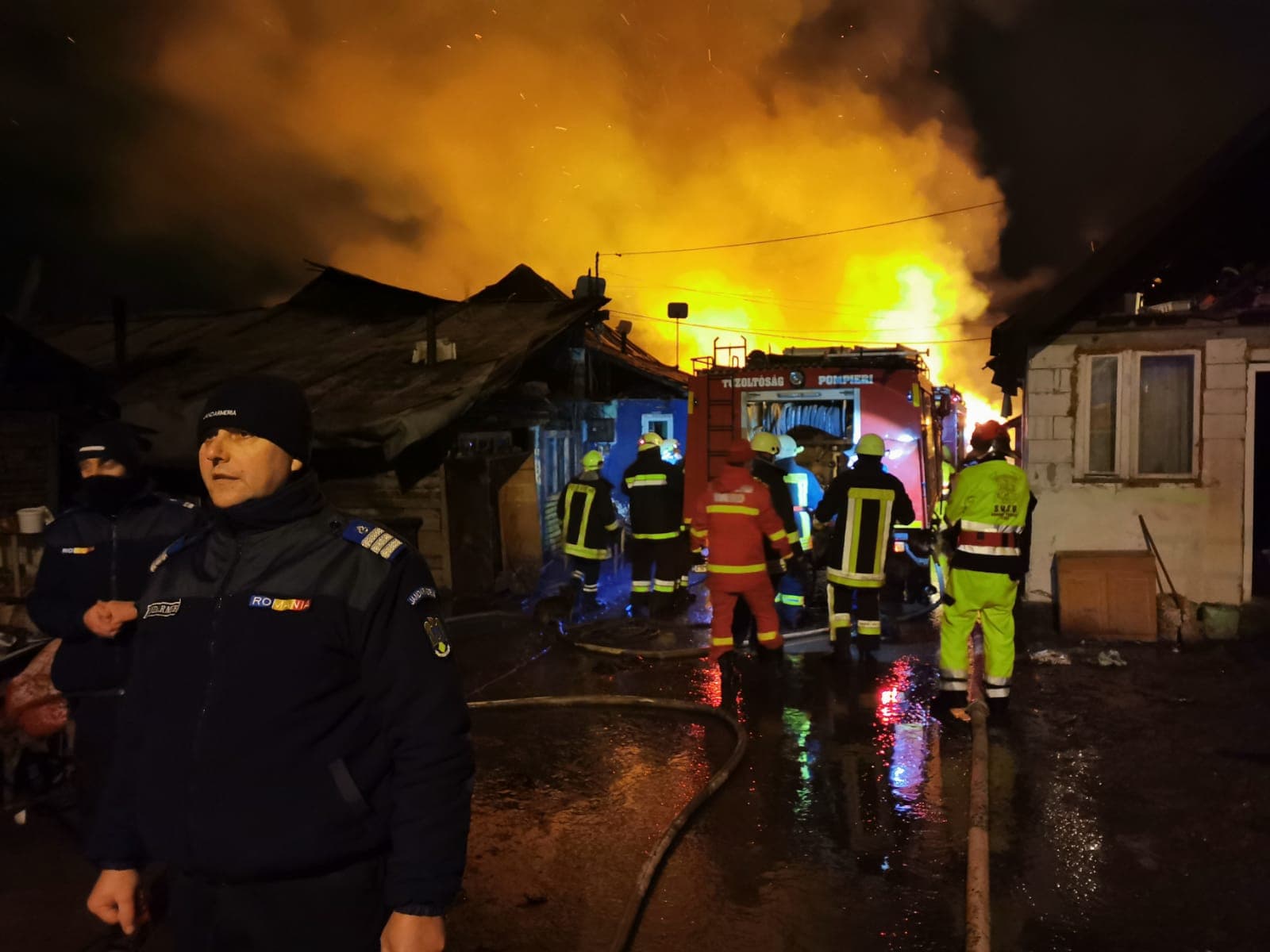 Iohannis l-a sunat pe primarul din Miercurea Ciuc, după incendiul care a lăsat 250 de oameni dintr-o comunitate de romi fără case