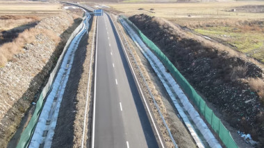 Autostrada A10 Sebeș-Turda trece printr-o groapă de gunoi.
