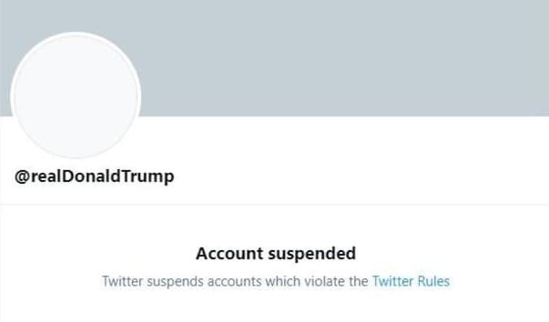 Twitter suspendă permanent contul lui Donald Trump: „Există riscul de a continua incitarea la violenţă”
