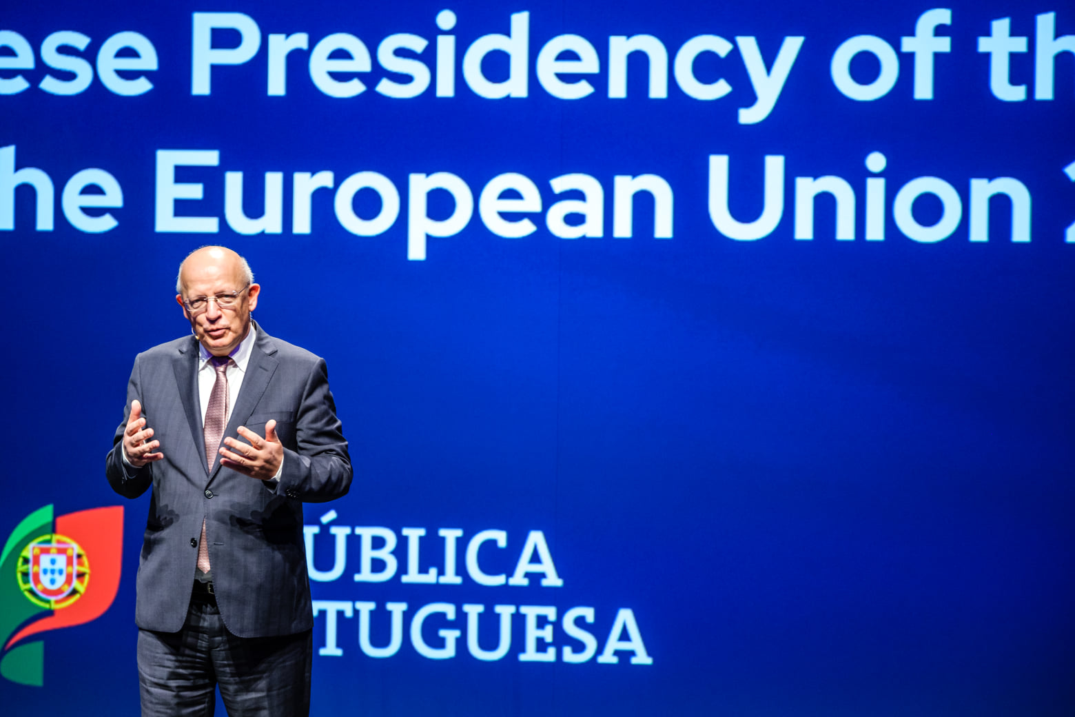 Misiune dificilă pentru Portugalia, care preia președinția rotativă a Consiliului UE. Provocările principale: vaccinarea în UE și banii
