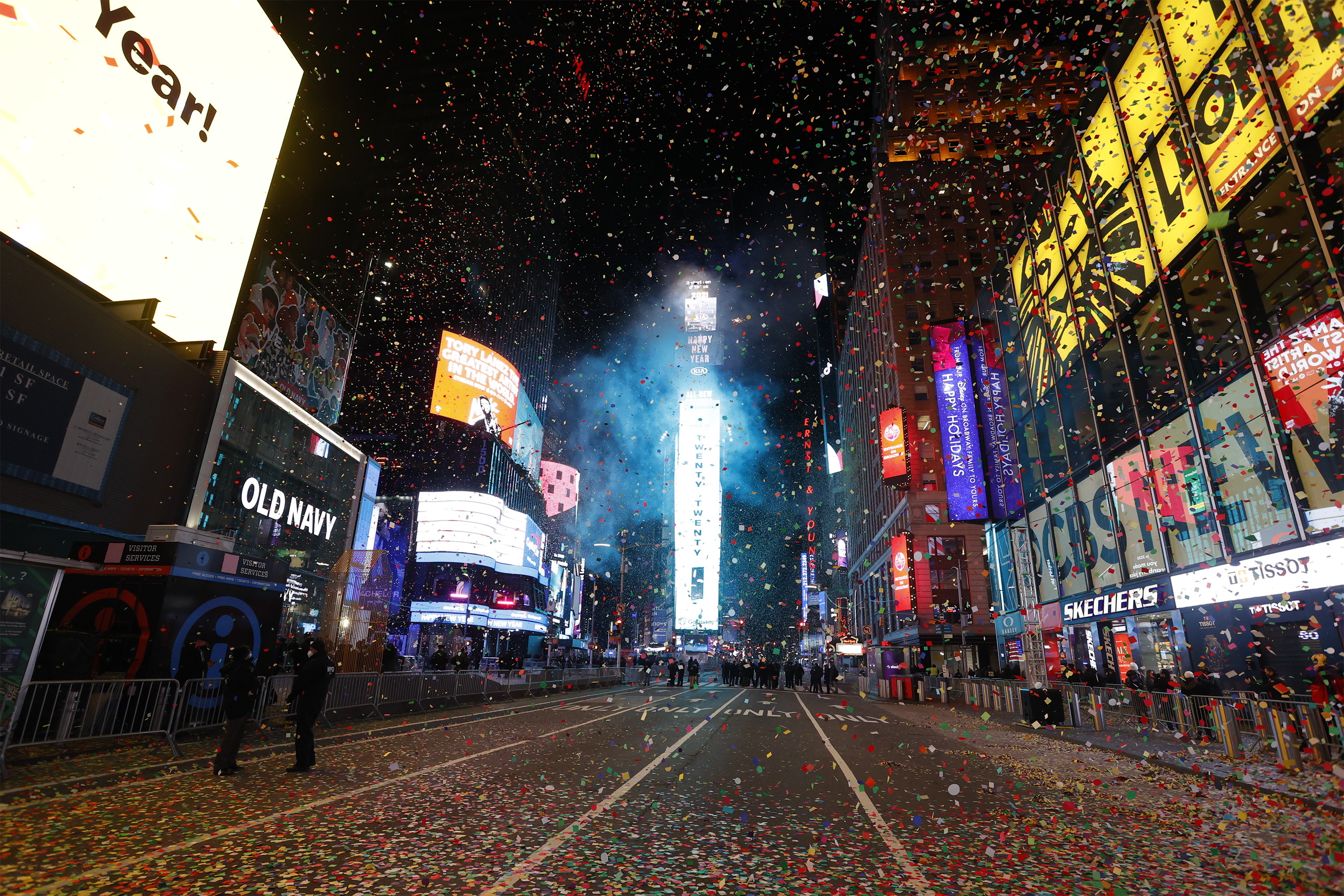America a intrat în 2021. Pentru prima dată în 114 ani, în Times Square au fost doar 100 de oameni