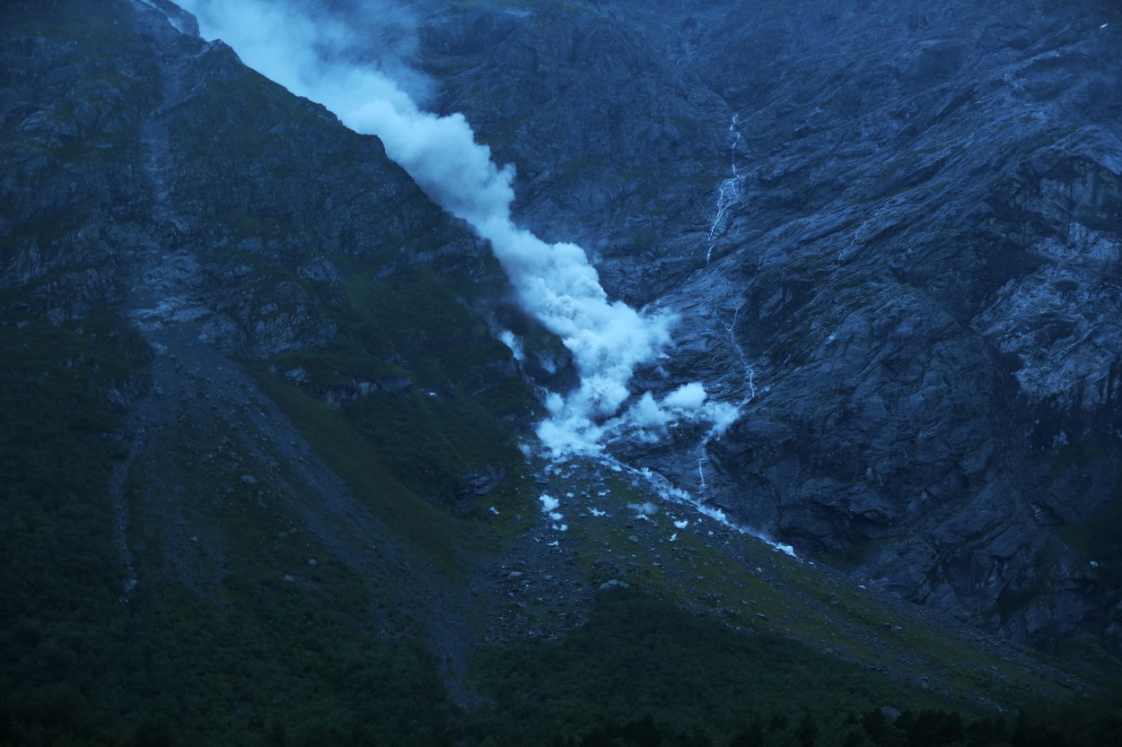 Norvegia, amenințată de două fenomene extreme în același timp: incendii de pădure și inundații