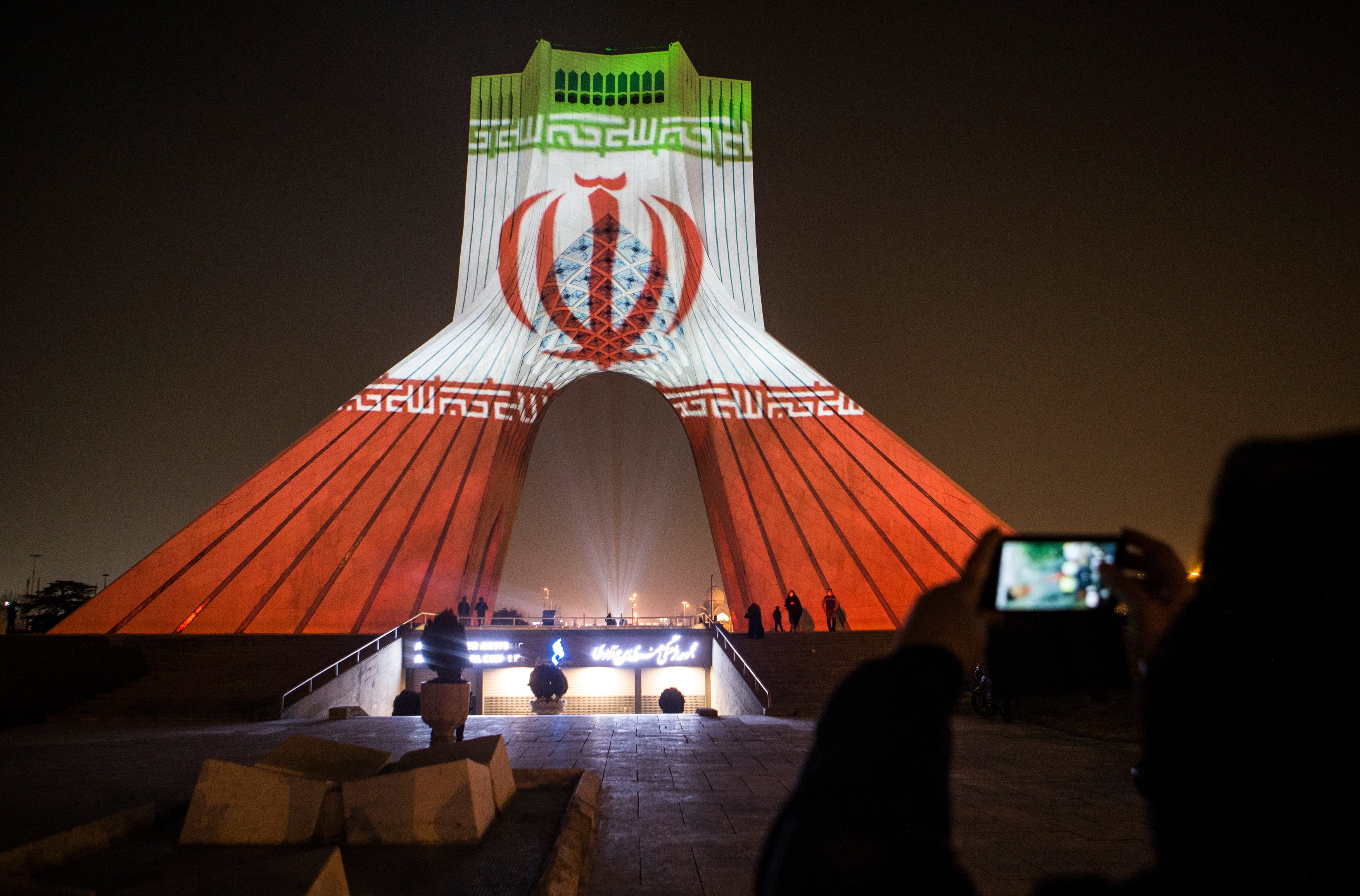 Comandantul Gardienilor Revoluţiei din Iran amenință SUA: Vom răspunde cu aceeaşi forţă la orice acţiune a duşmanului