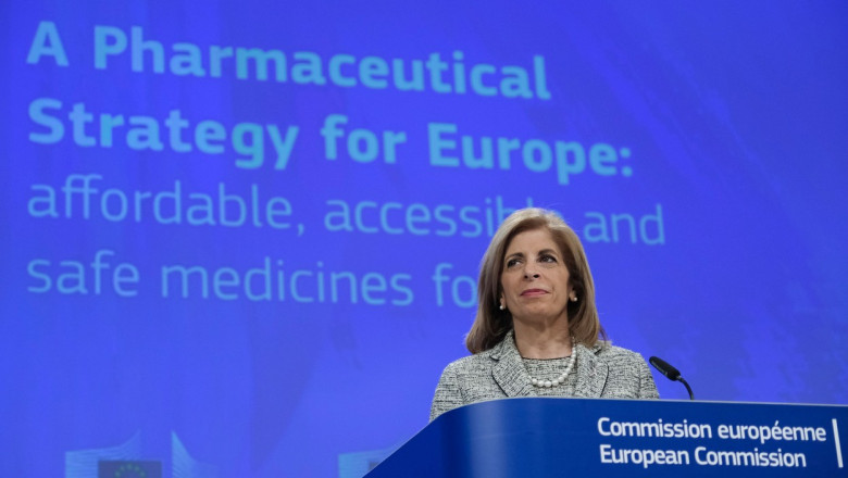 Stella Kyriakides, comisarul european pentru sănătate, intr-o conferinta de presa
