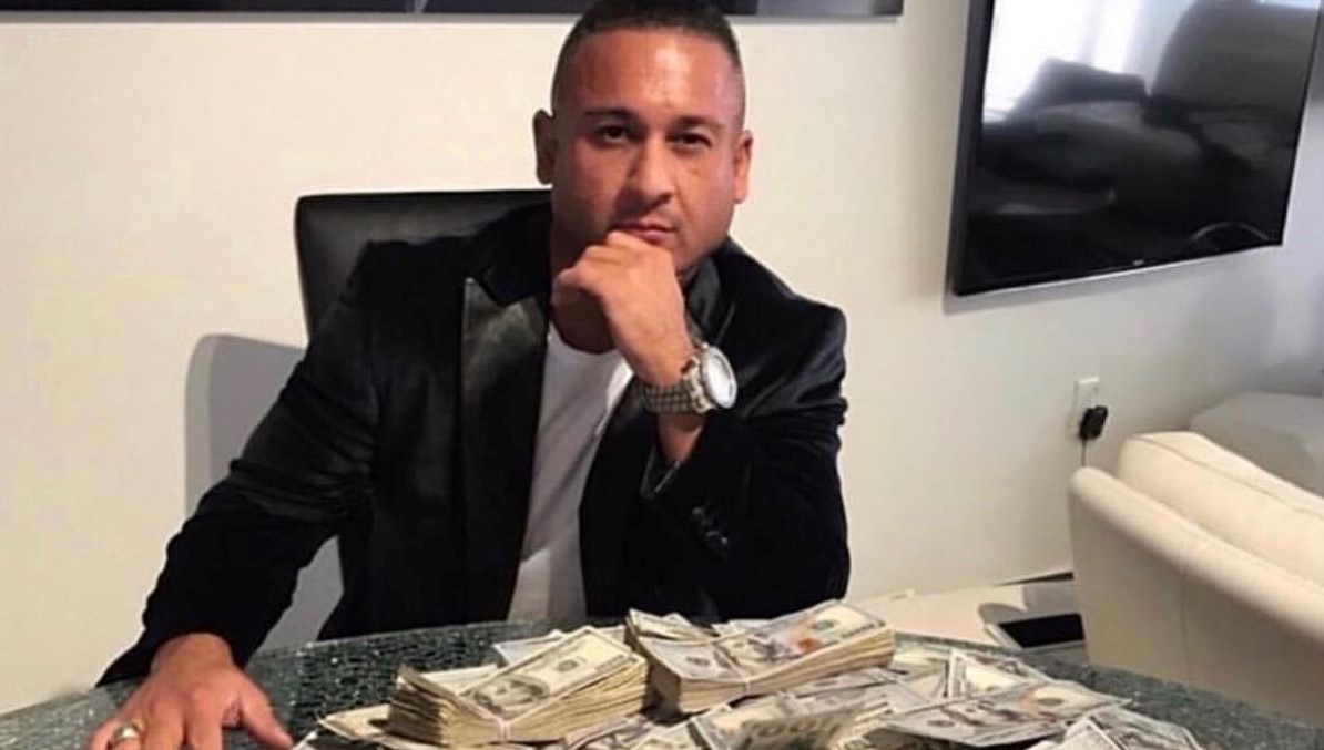Românul care câștigă în SUA milioane de dolari din pariuri sportive și ponturi. Cine este David Oancea și cum își face banii