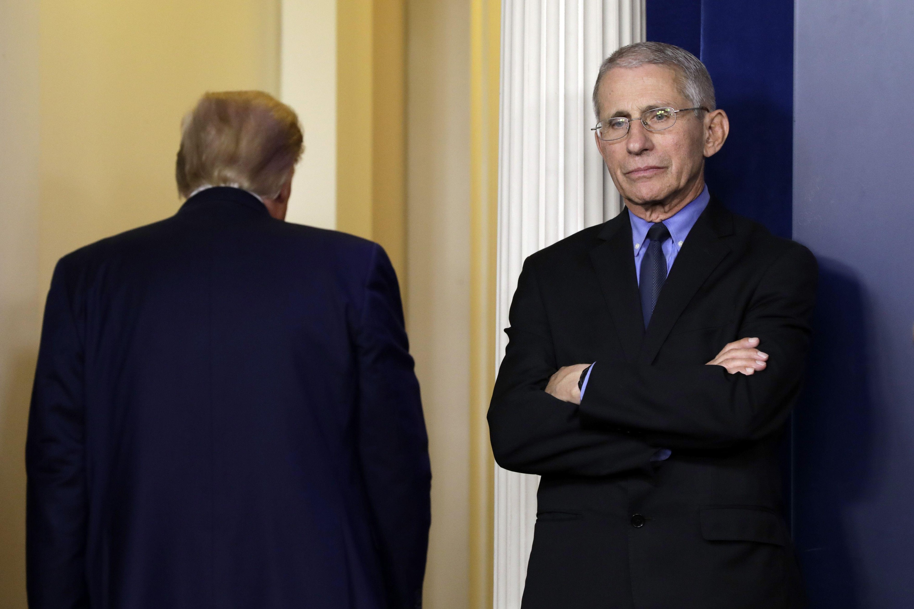 Anthony Fauci se declară ușurat că nu mai trebuie să se contrazică cu Trump