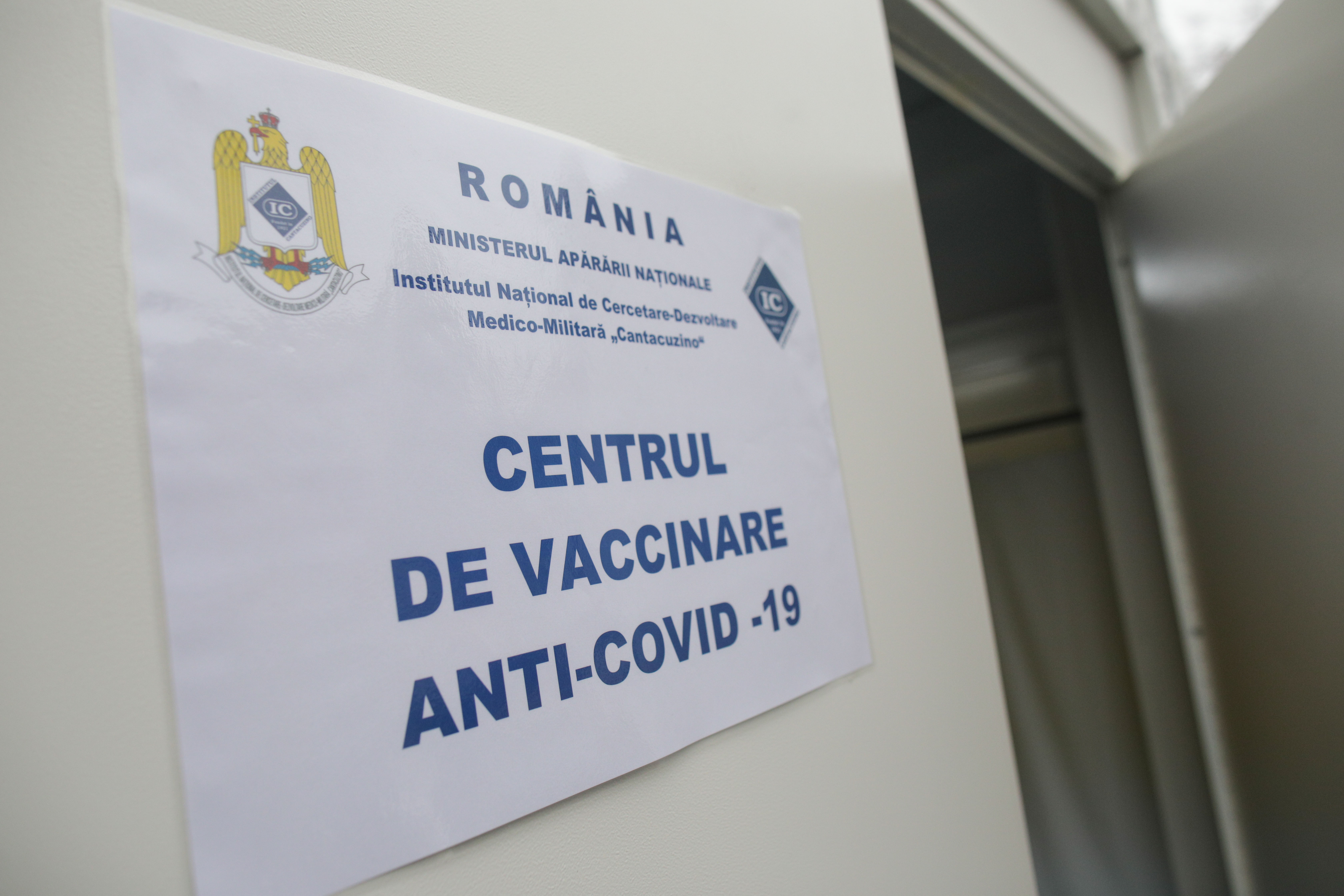 Apar nemulțumiri legate de organizarea campaniei de vaccinare. Pățaniile unor medici care au vrut să facă vaccinul
