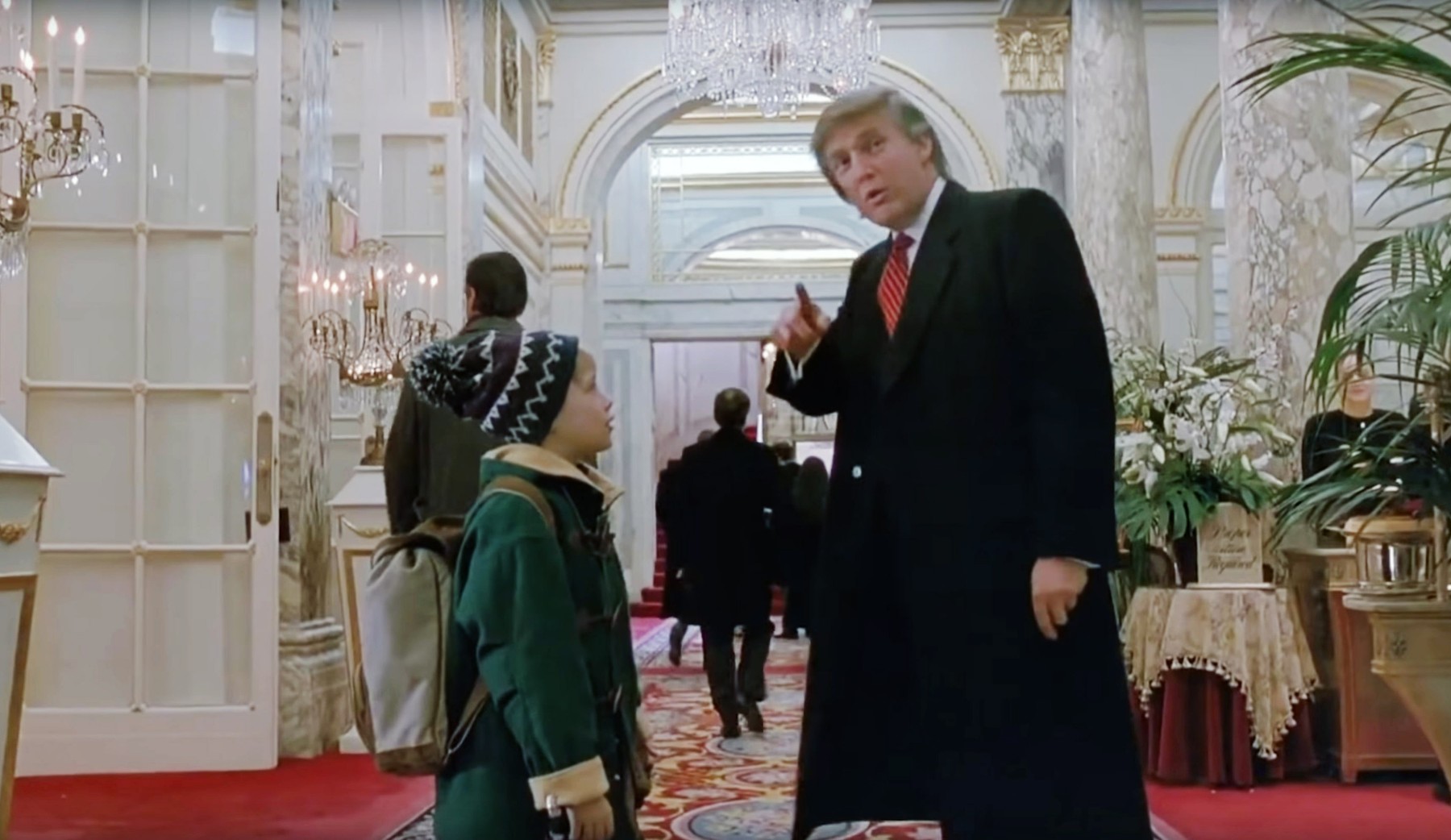 Donald Trump ar putea fi tăiat din scena faimoasă din „Singur Acasă 2”. Macaulay Culkin este de acord