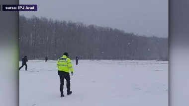 politisti il cauta pe sebi un copil de 7 ani disparut in arad