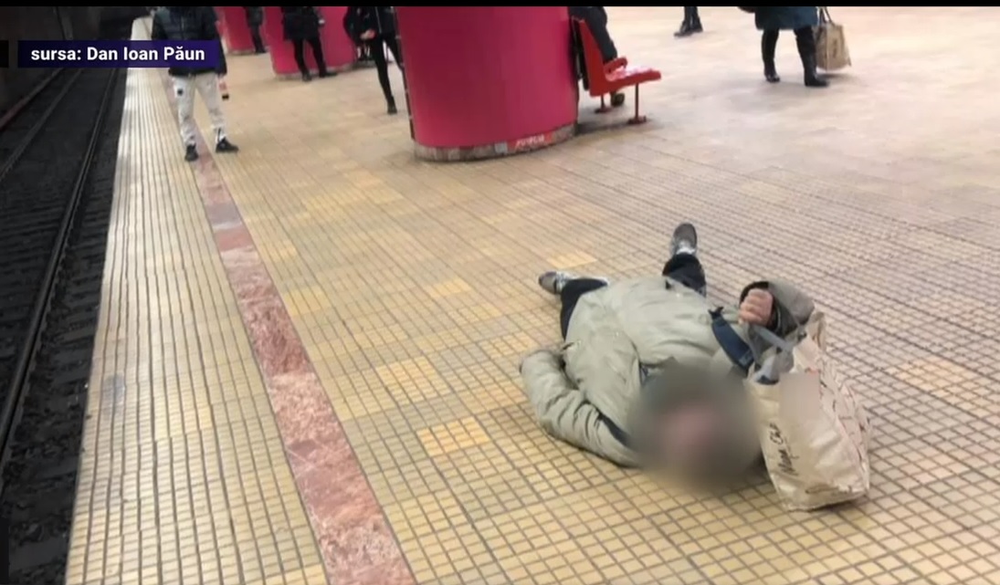 Incident la metrou. Un bărbat a zăcut minute în șir pe peron