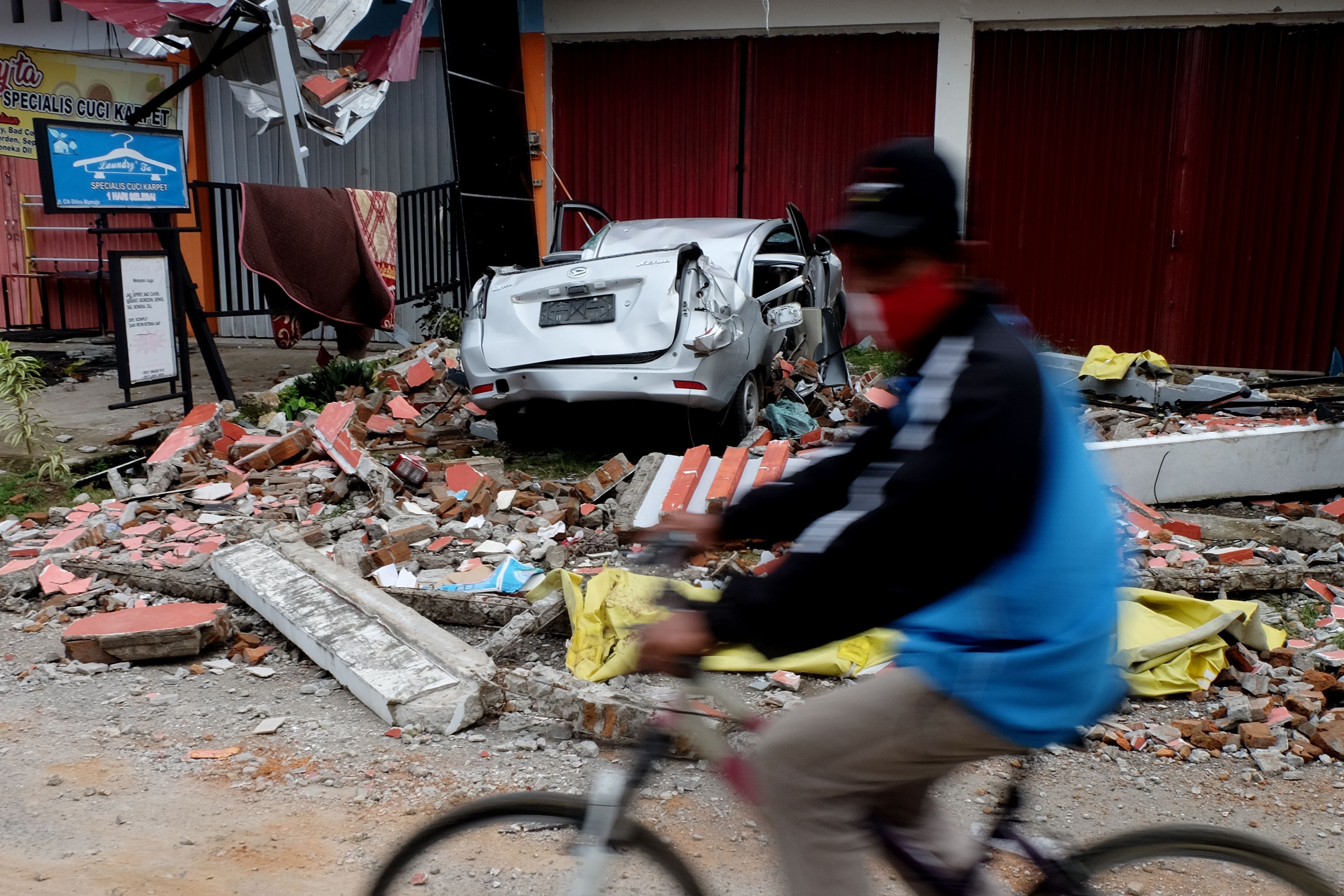 Numărul persoanelor care au murit după cutremurul din Indonezia a ajuns la 78