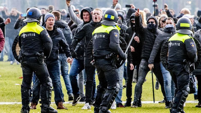 Protestatarii din Amsterdam se încaieră cu poliția