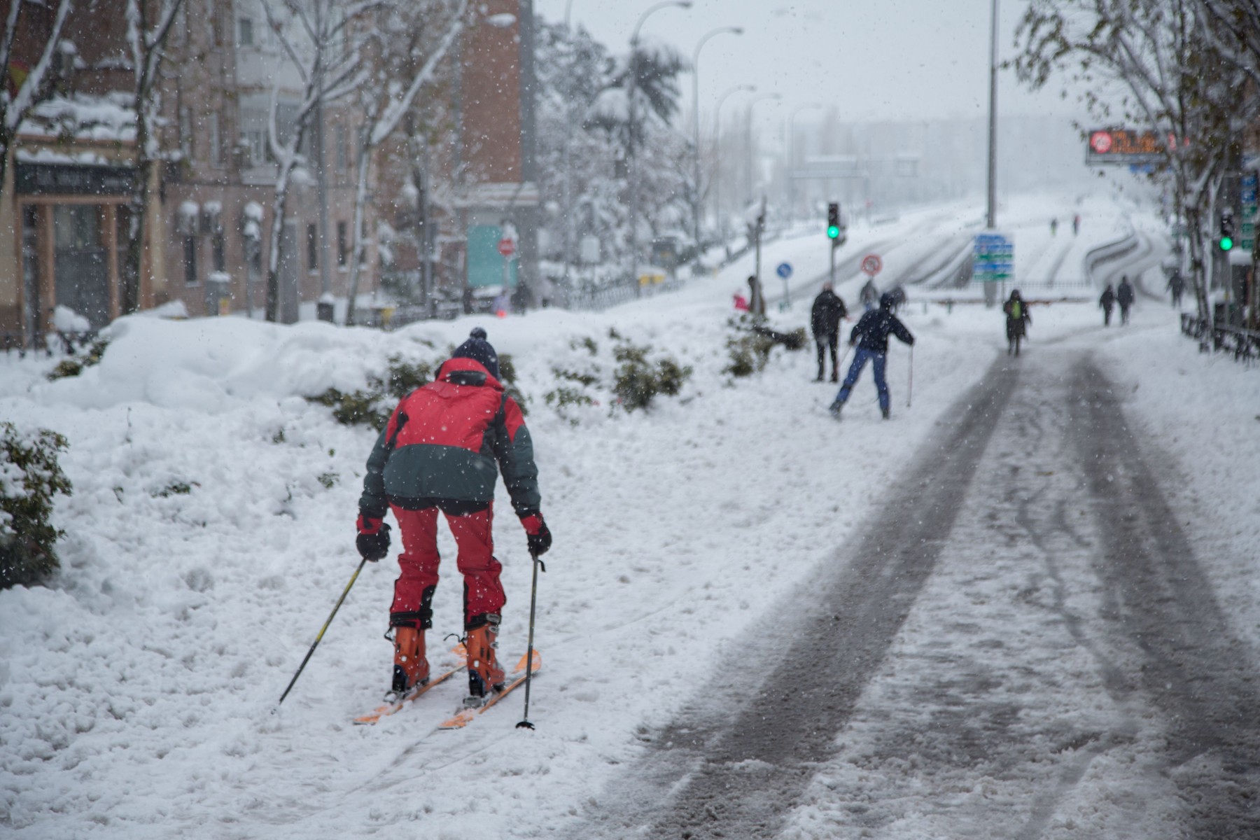 Atenționare MAE pentru românii care vor să călătorească în Spania: Cod roșu de aer polar