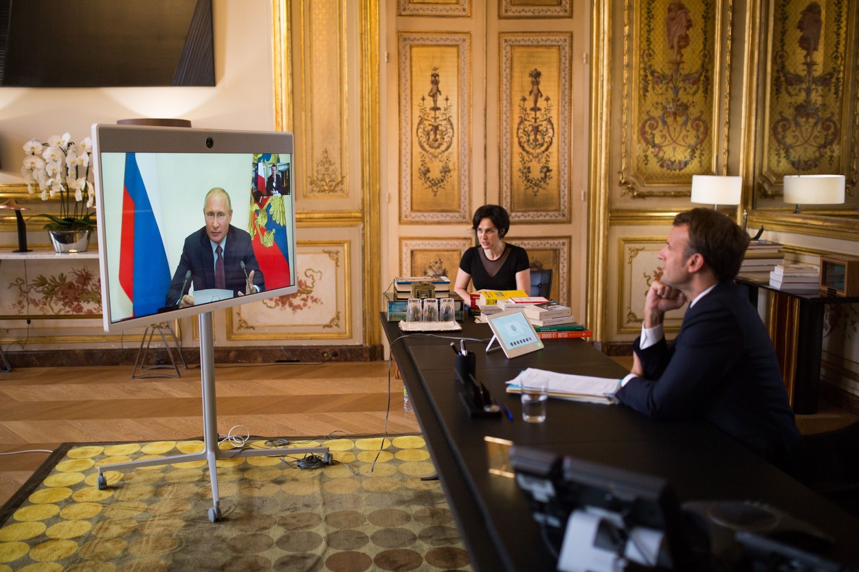 Vladimir Putin și Emmanuel Macron au vorbit la telefon