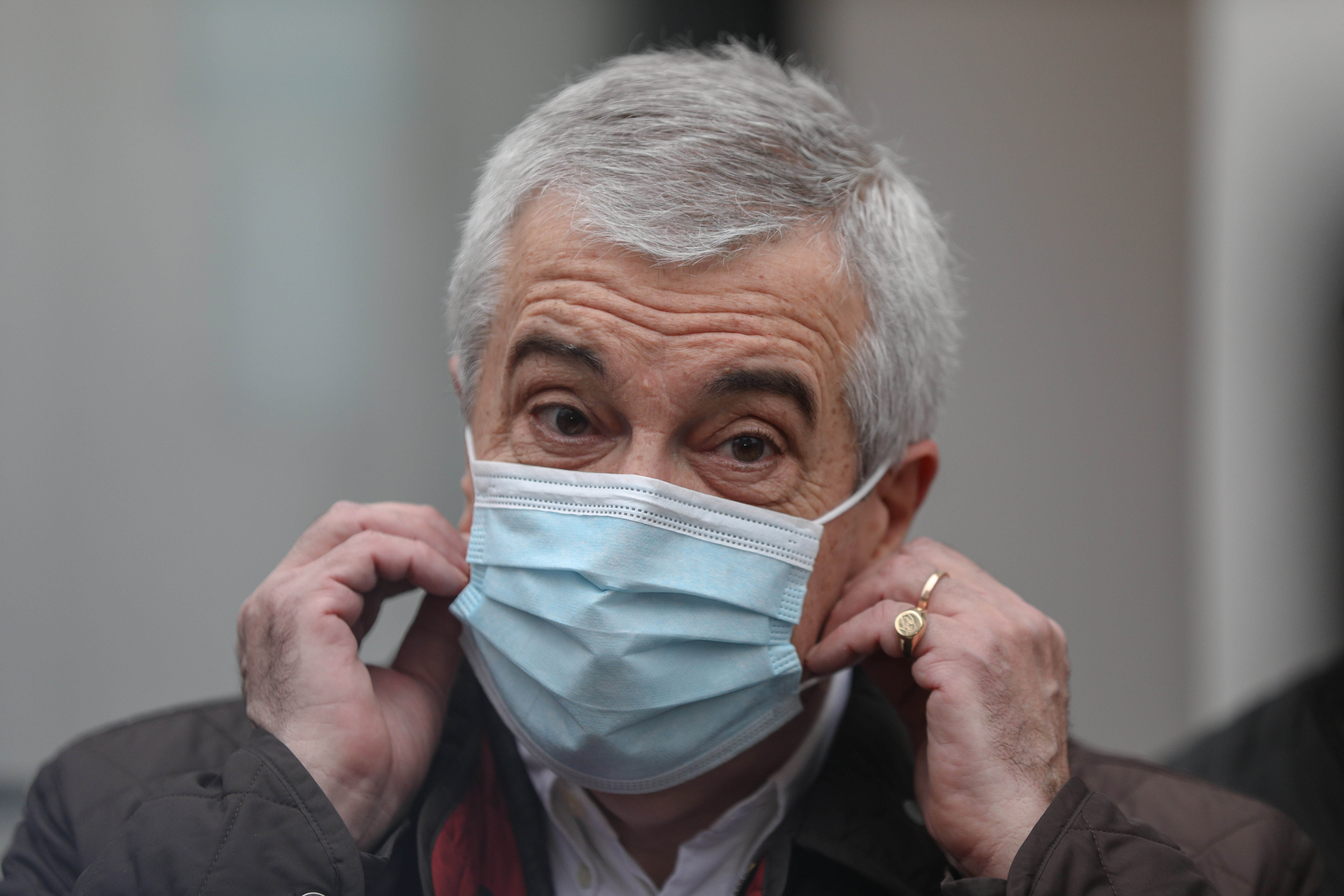 DNA îi cere lui Iohannis să încuviințeze urmărirea penală a lui Tăriceanu pentru o presupusă mită luată în urmă cu 14 ani