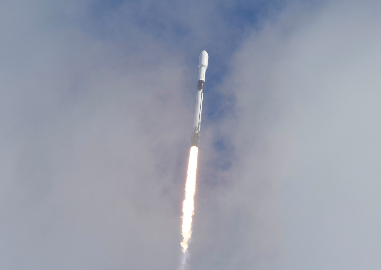SpaceX va lansa pe orbita Pământului un microsatelit realizat de liceeni români