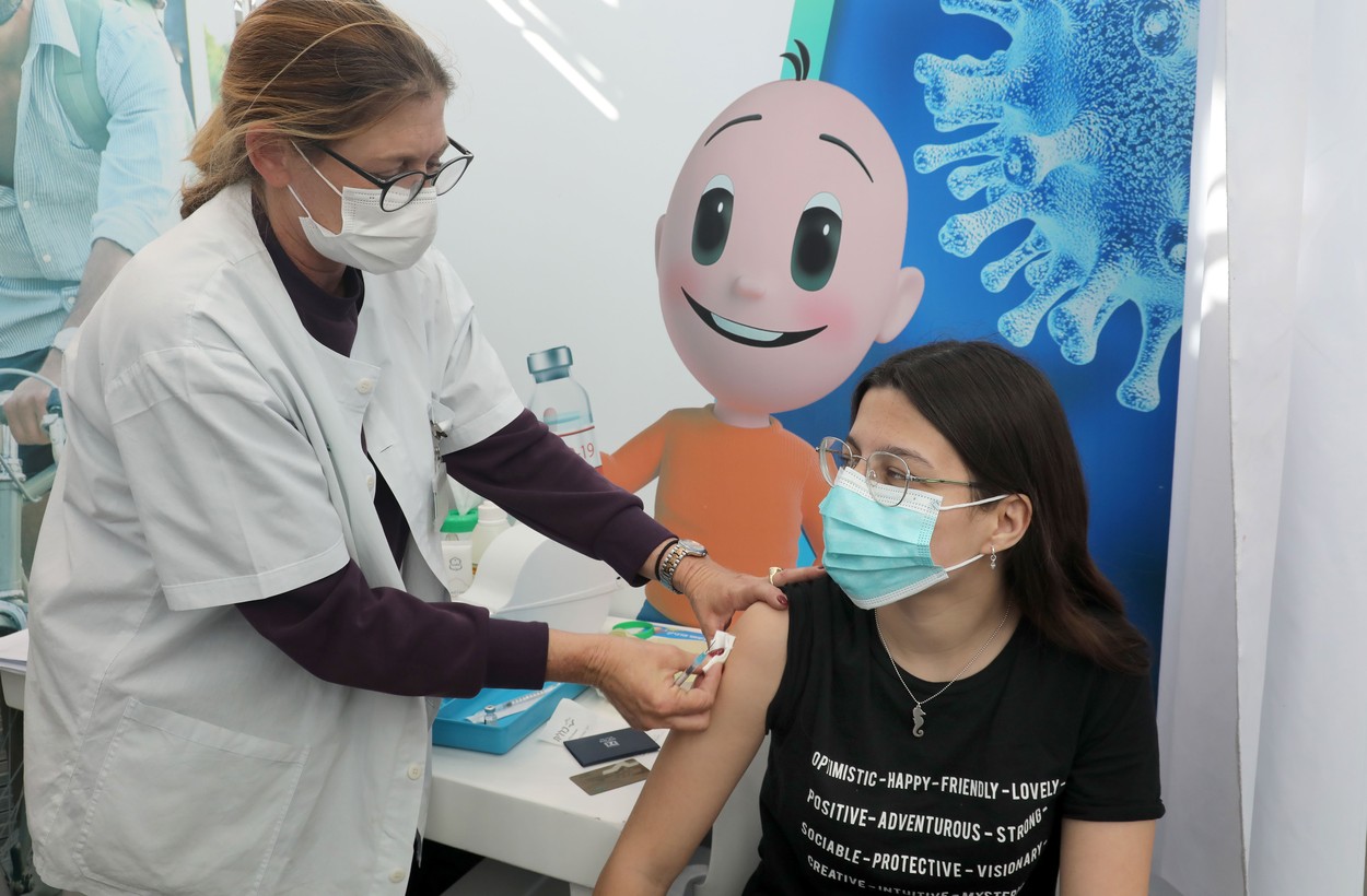 Israelul a început vaccinarea adolescenților