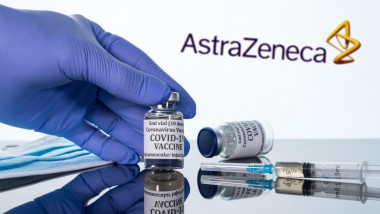 AstraZeneca vaccin doze in cutie