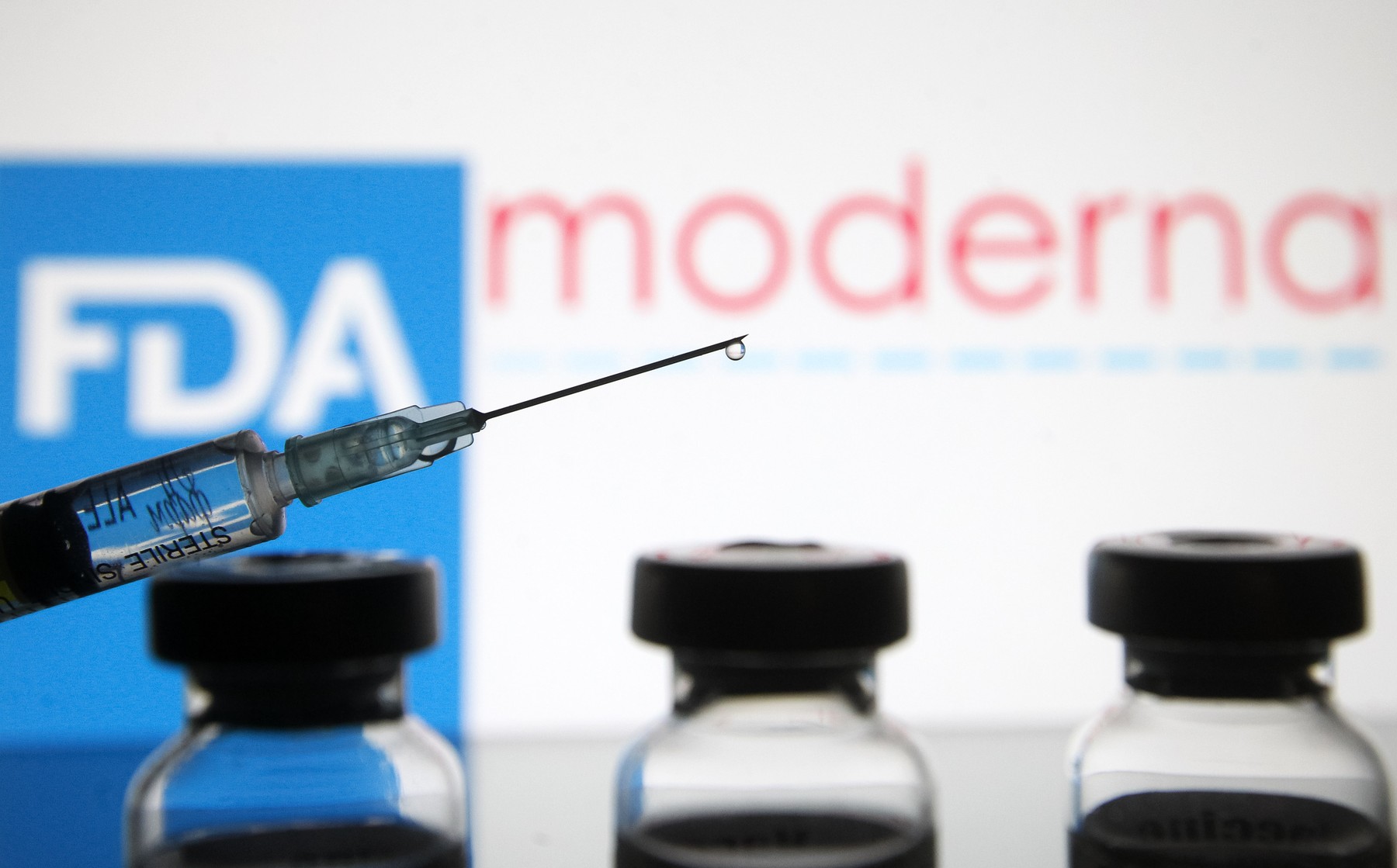 Vaccinul Moderna funcționează și în cazul noilor variante de coronavirus, dar are o eficiență mai mică în cazul tulpinii sud-africane