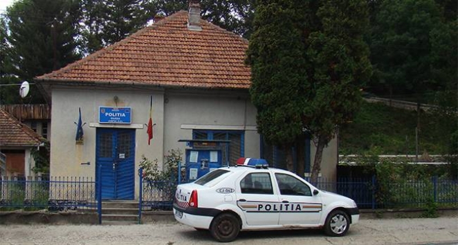 Peste 1.000 de secții de poliție din mediul rural au toaletă în curte. 178 nu au deloc