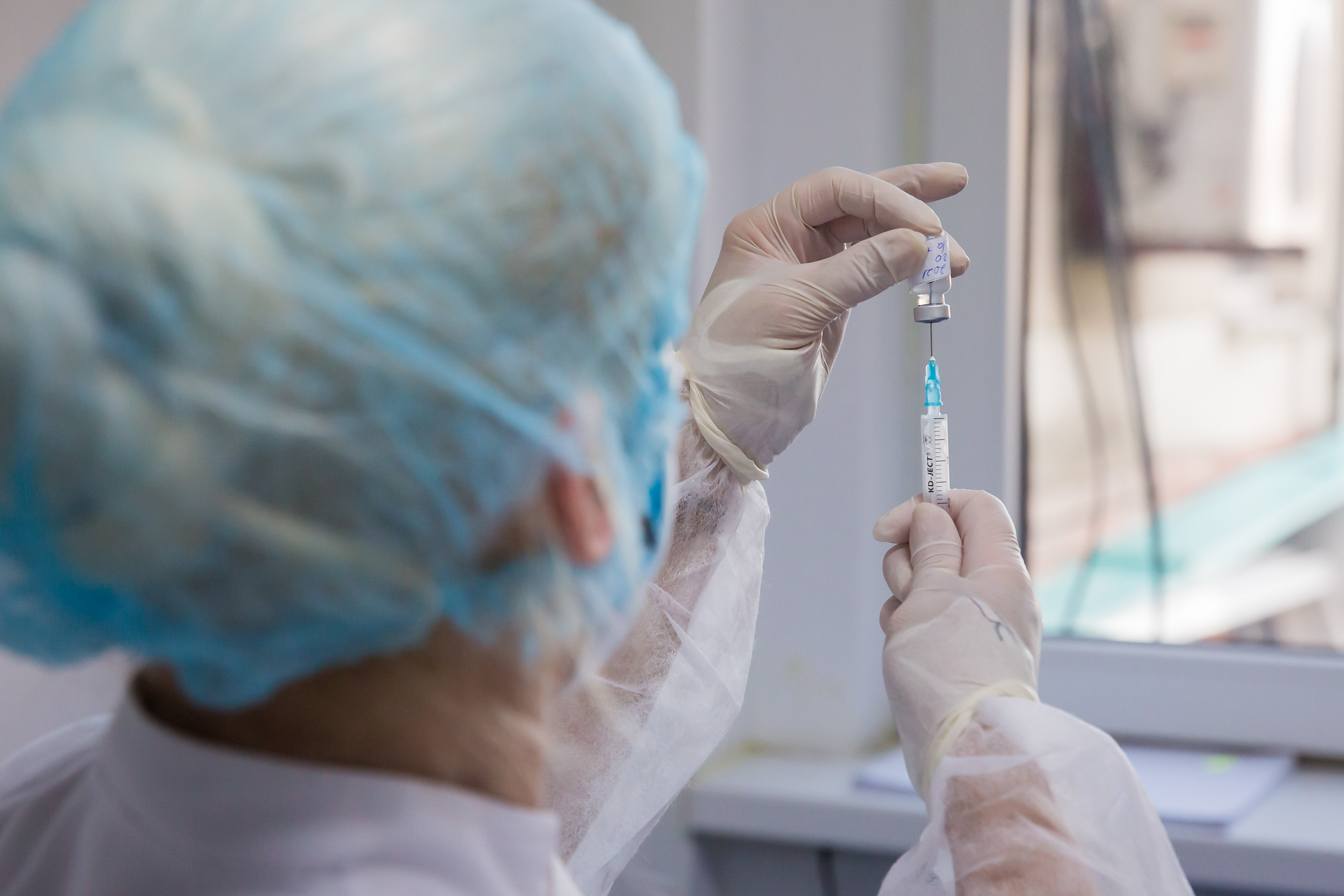 Valeriu Gheorghiță: Numărul persoanelor vaccinate a depășit azi numărul celor infectate cu coronavirus