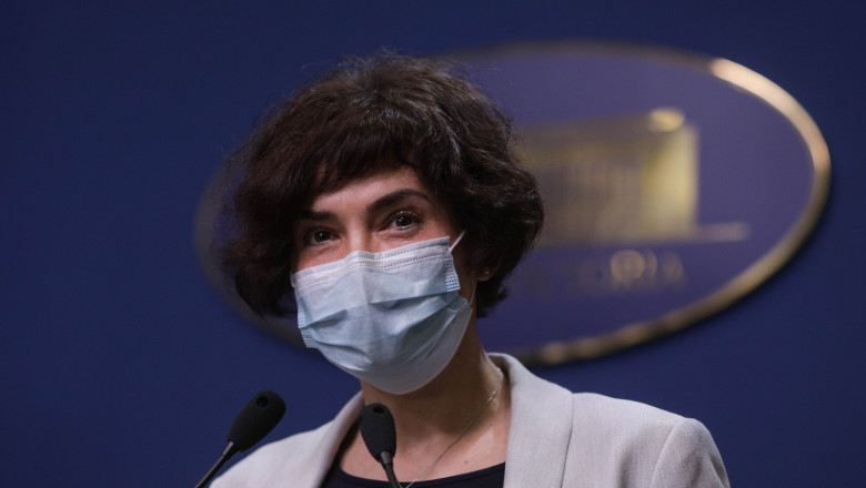 Secretarul de stat în Ministerul Sănătății Andreea Moldovan face o declarație de presa la Guvern