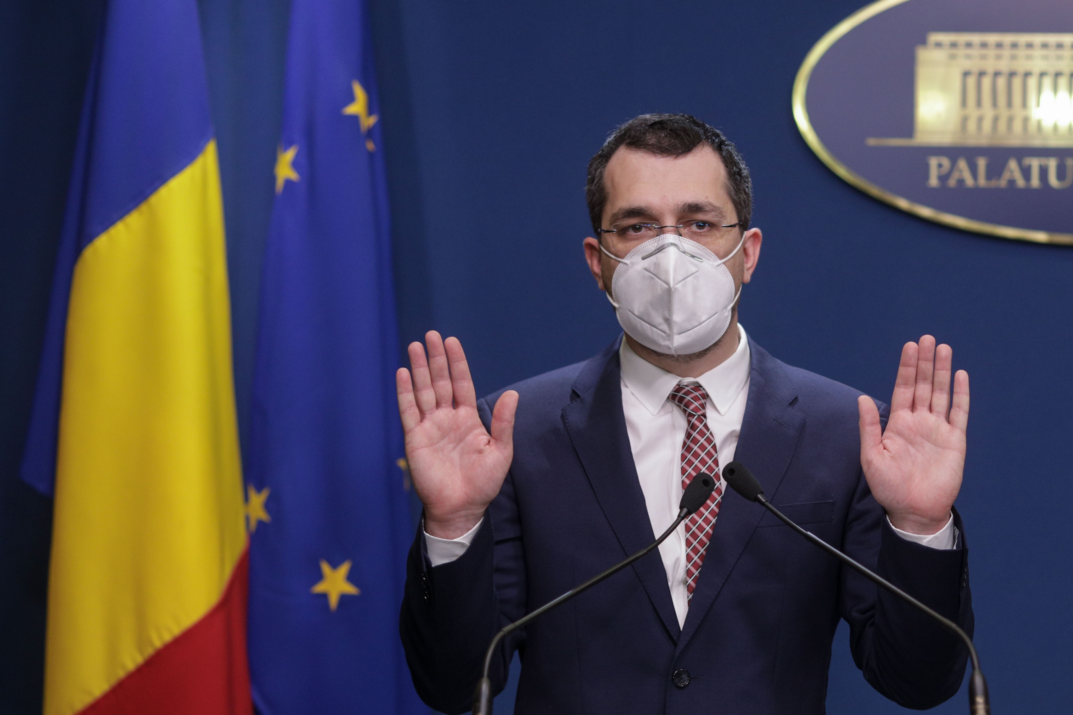 Moțiune PSD pe Sănătate: Singura acțiune notabilă a ministrului Vlad Voiculescu a fost să-și schimbe poza de profil pe Facebook