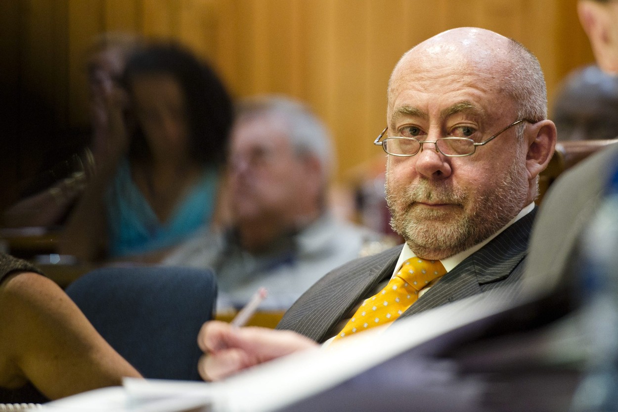 Furie în Africa de Sud după ce s-a aflat că „Doctorul Moarte” încă tratează pacienți. Cine este Wouter Basson și ce a făcut