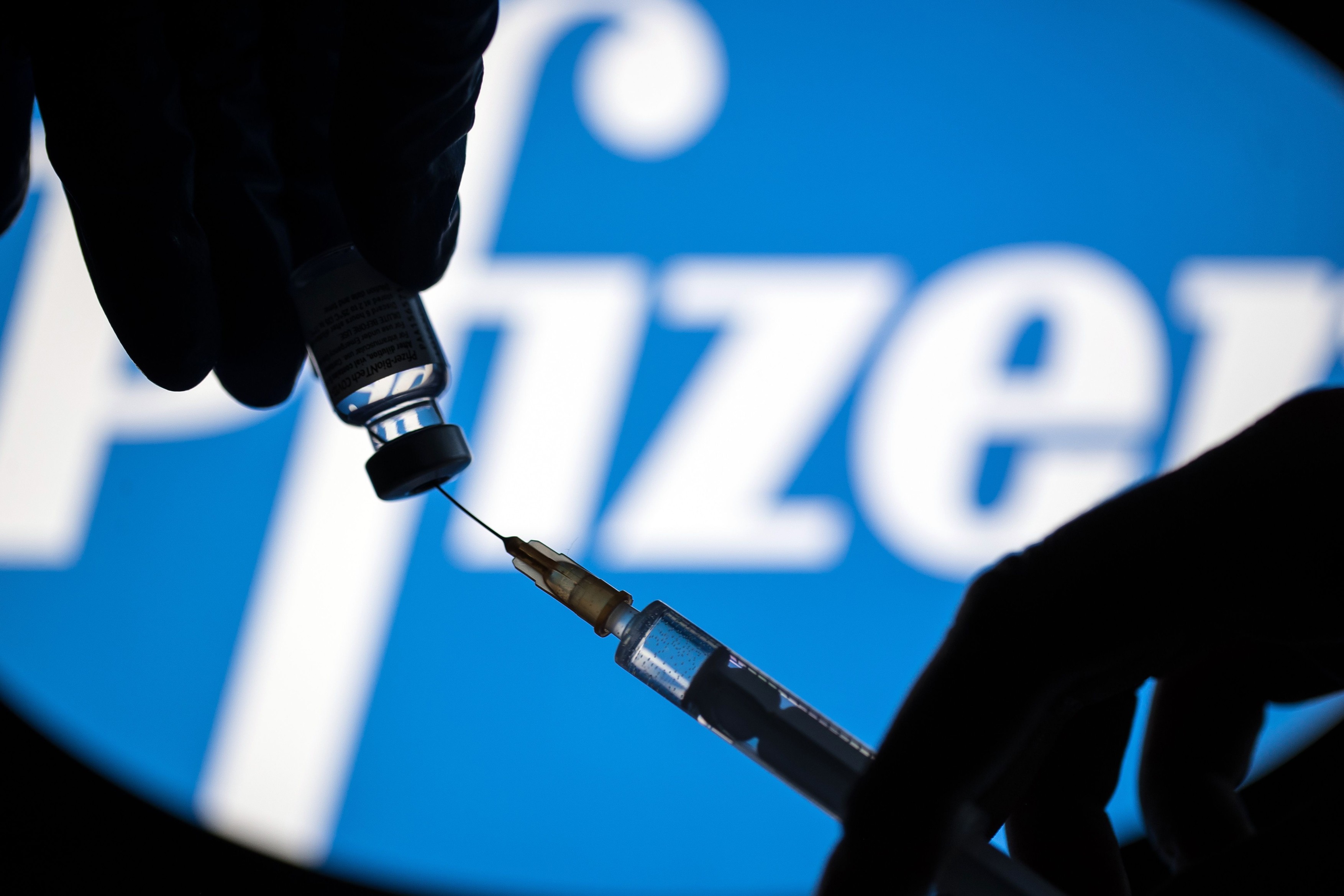 Prima transa de vaccinuri Pfizer pentru copiii de 5-11 ani soseste marti in Romania
