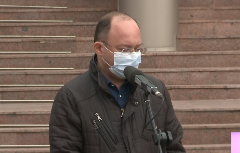 Bogdan Aurescu, mesaj emotionant la vaccinare: Am pierdut-o pe mama, am suferit mult ca n-am putut sa o imbratisez si sa o sarut