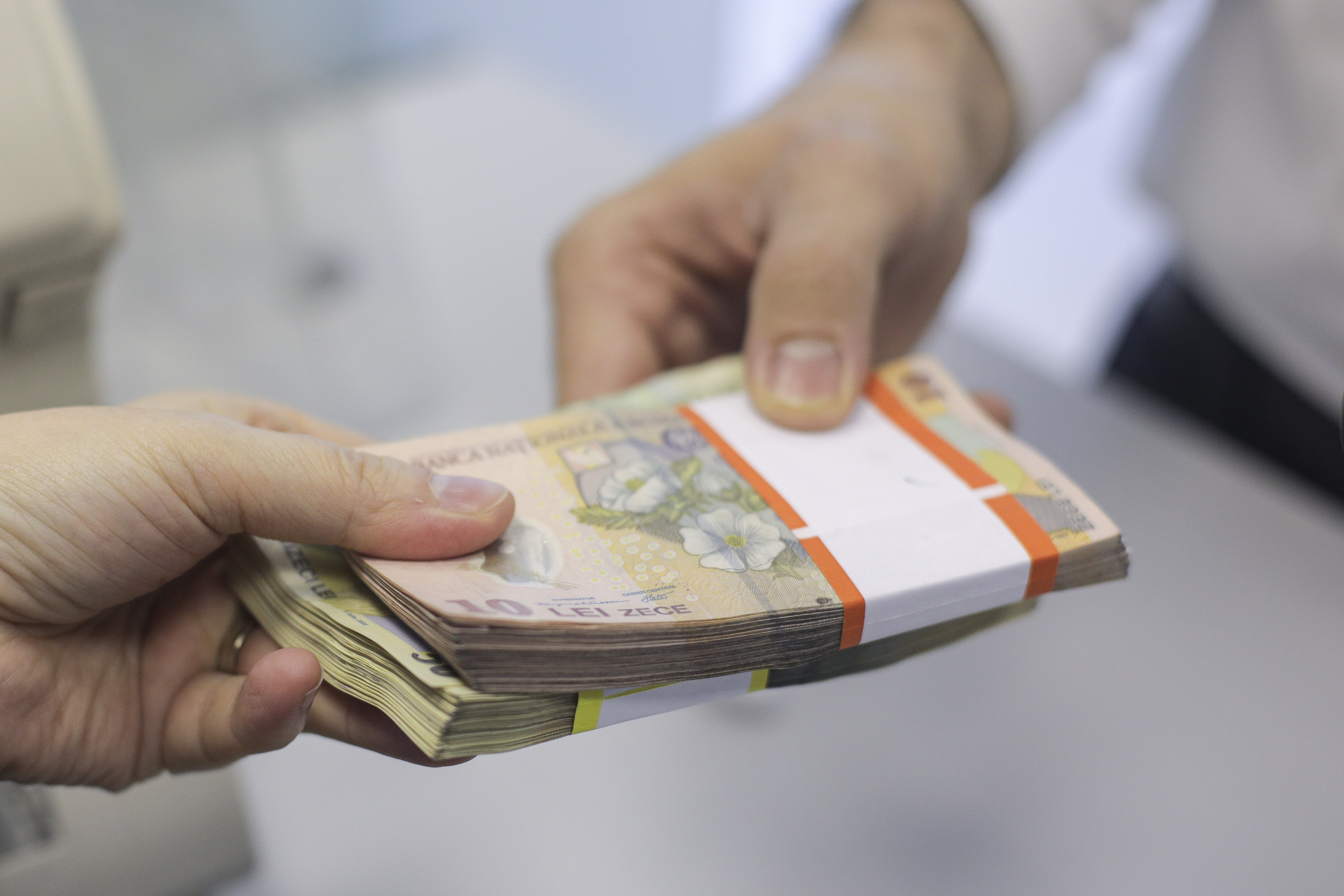 Cresc indemnizațiile pentru copiii cu dizabilități, dar și ajutoarele pentru familiile cu venituri reduse. Câți bani alocă Guvernul