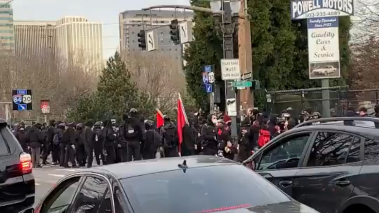 Proteste la sediul Partidului Democrat din Portland