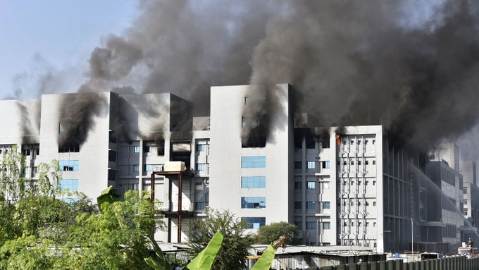 Cea mai mare fabrică de vaccinuri din lume a luat foc. Aici se pregătesc milioane de doze de vaccin anti Covid