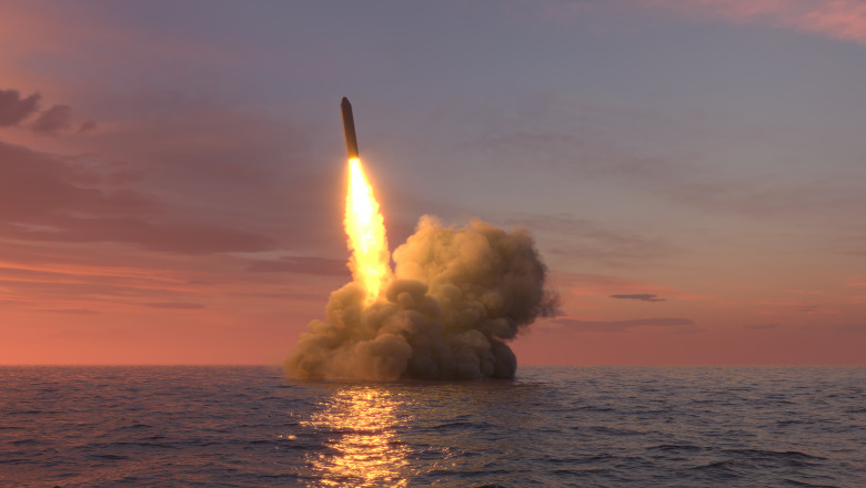 racheta balistica intercontinentatlă lansatat de pe un submarin