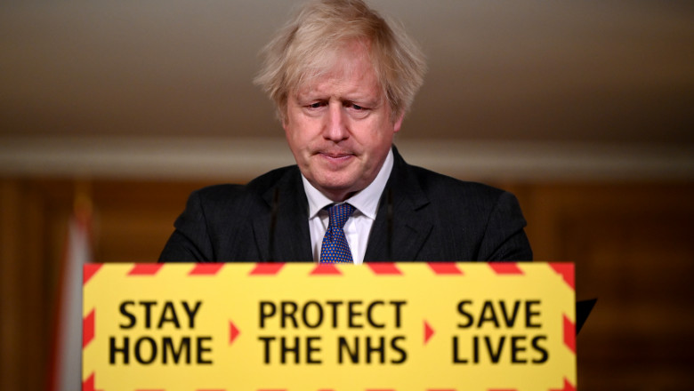 Premierul britanic, Boris Johnson, anunță că datele științifice preliminare arată că tulpina britanică a Covid-19 este cu 30% mai mortală decât cea inițială.